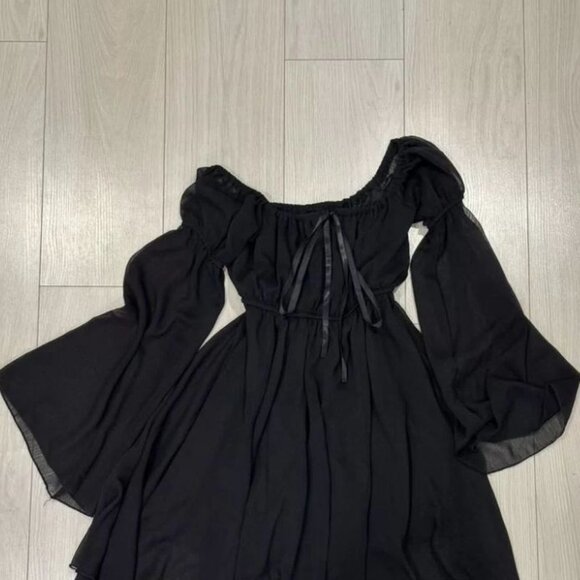 Dress - Picture 2 of 2